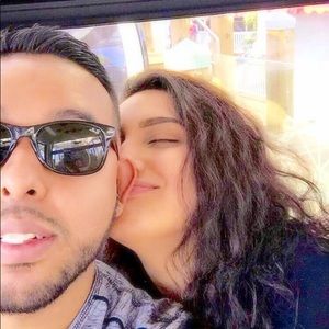 Meet your Posher, Abi